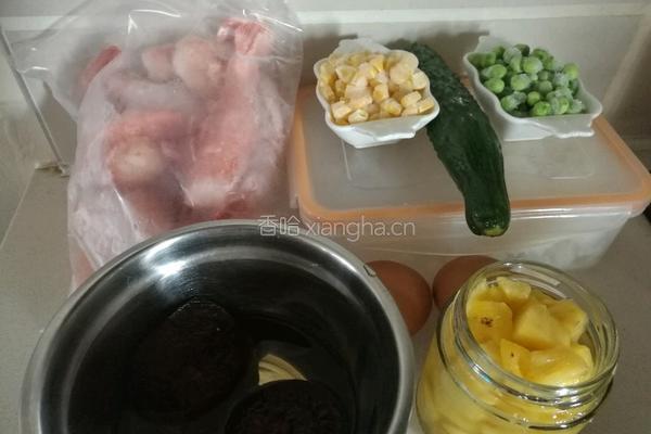 菠萝炒饭的做法图解1