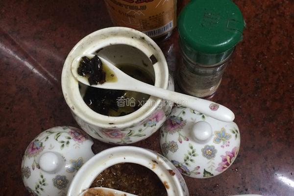 白菜杂烩汤的做法图解2