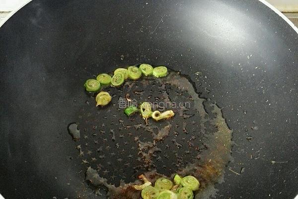 菠菜蛋花汤的做法图解3
