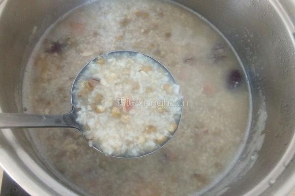 桂圆莲子粥的做法图解4