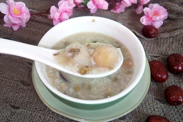 桂圆莲子粥的做法图解6