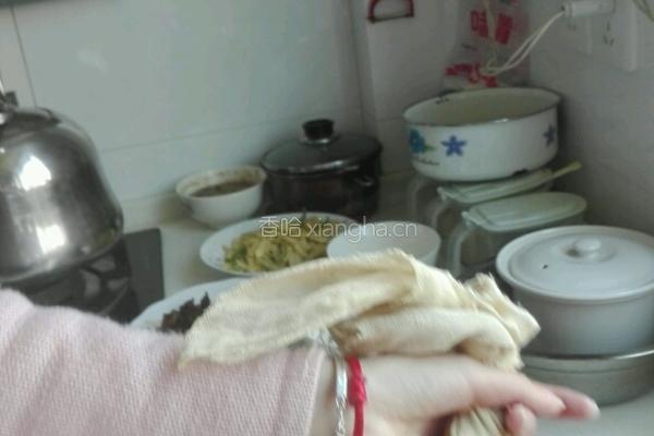 芹菜猪肉饺子的做法图解5