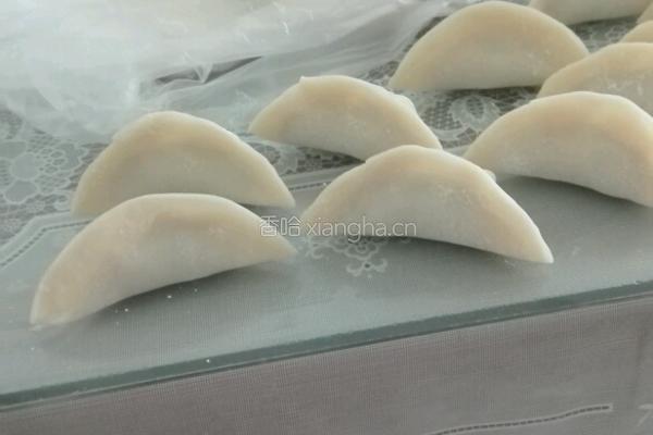 芹菜猪肉饺子的做法图解10
