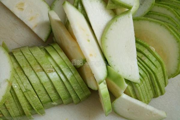 西葫芦炒肉的做法图解3