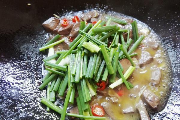 炒鸭血的做法图解8