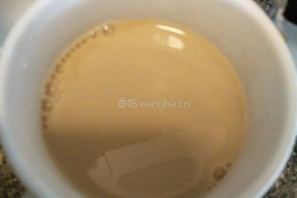港式奶茶的做法图解7