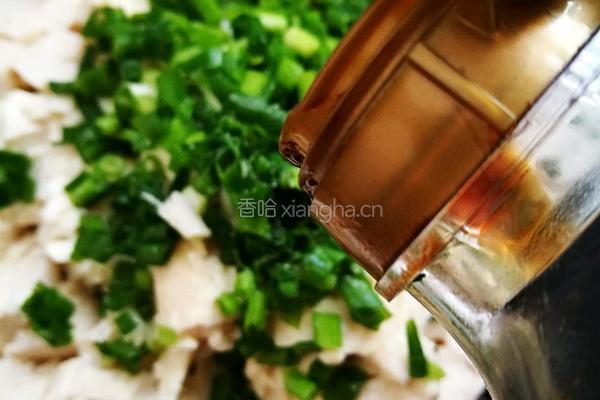 「Cathy边吃边营养」小葱拌豆腐的做法图解7