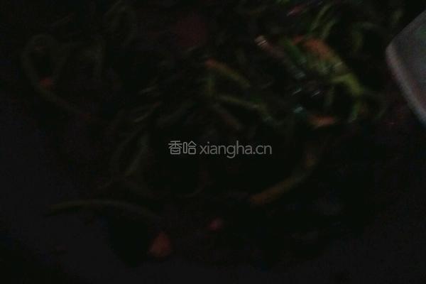 苋菜炒皮蛋的做法图解5