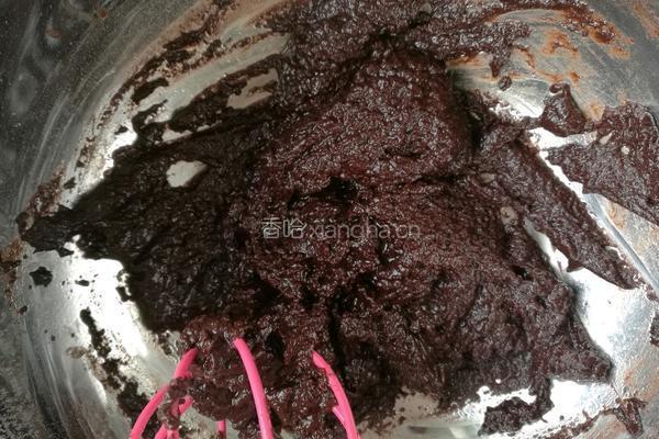 蜂蜜巧克力可可戚风蛋糕的做法图解3