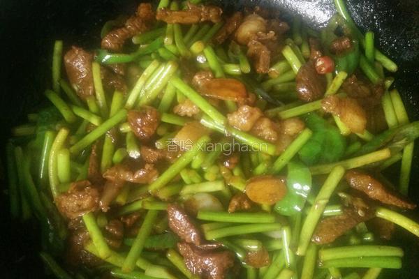 肉片炒蒜薹的做法图解7
