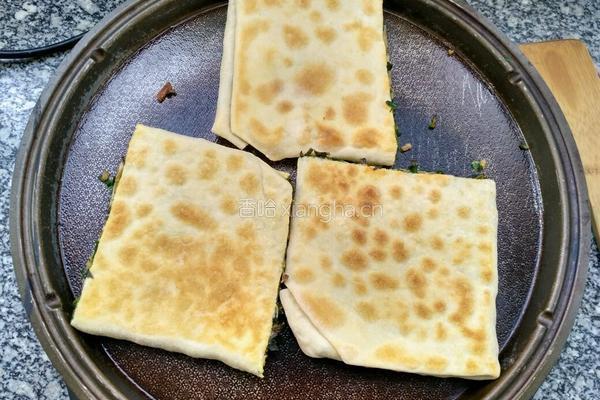 叠韭菜馍的做法图解9
