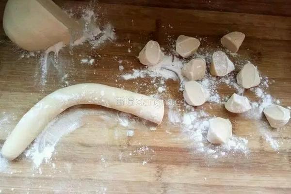 茼蒿馅饺子的做法图解7