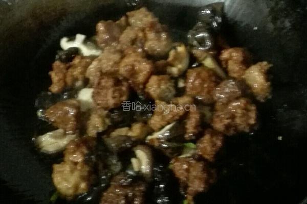 番茄酱炒肉丸的做法图解4