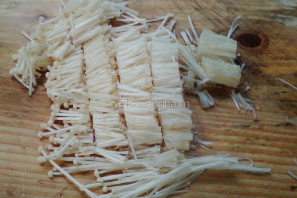 炒金针菇的做法图解1