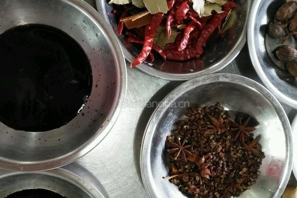 虎皮凤爪的做法图解1