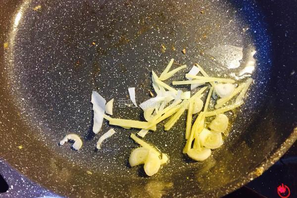 培根鸡蛋炒瓜片的做法图解11