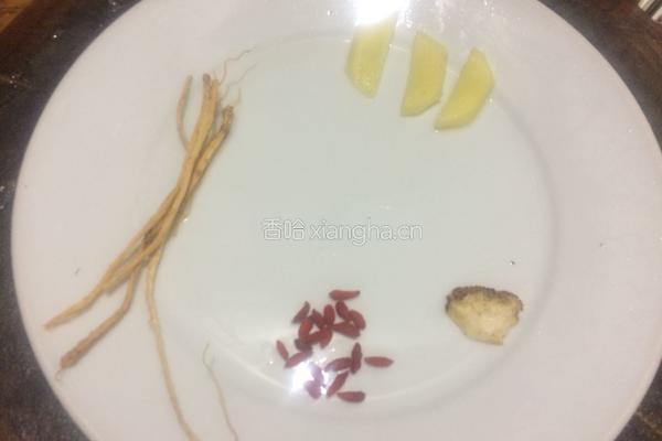 百灵草水鸭汤的做法图解2