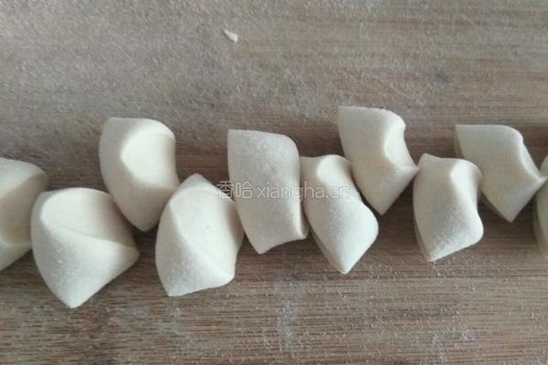 猪肉豆角馅饺子的做法图解14
