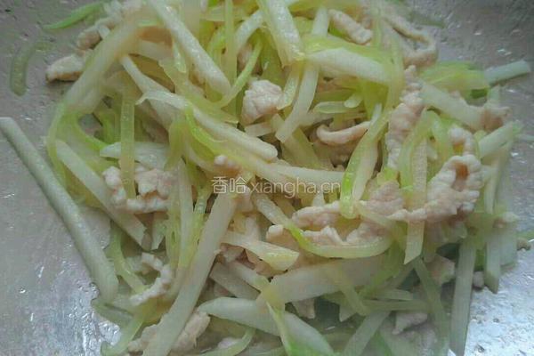 青笋凉薯炒肉丝的做法图解5