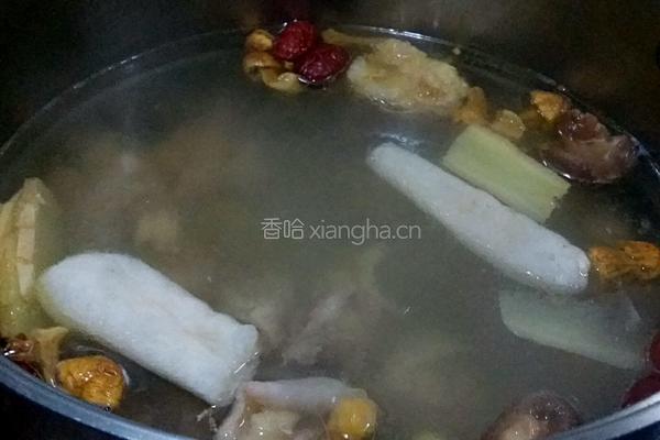竹荪干贝鲜鸡汤的做法图解5
