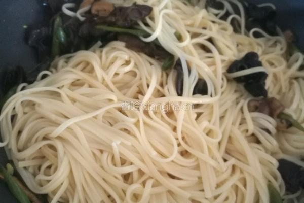 豆角焖意大利面的做法图解8
