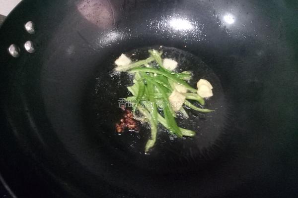 炒黄豆芽的做法图解5