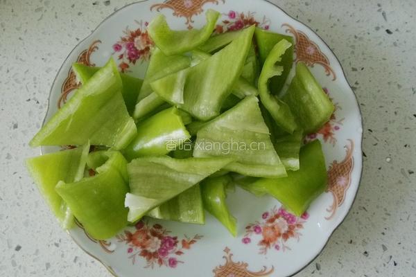 尖椒土豆肉片的做法图解3