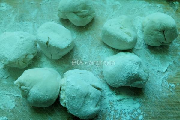 老屋私房菜饺子皮葱油饼的做法图解1