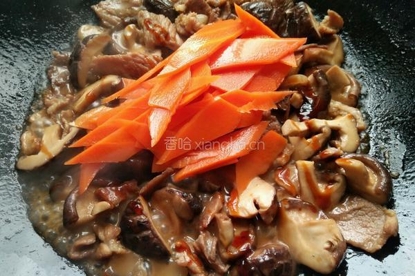 香菇胡萝卜炒肉片的做法图解9