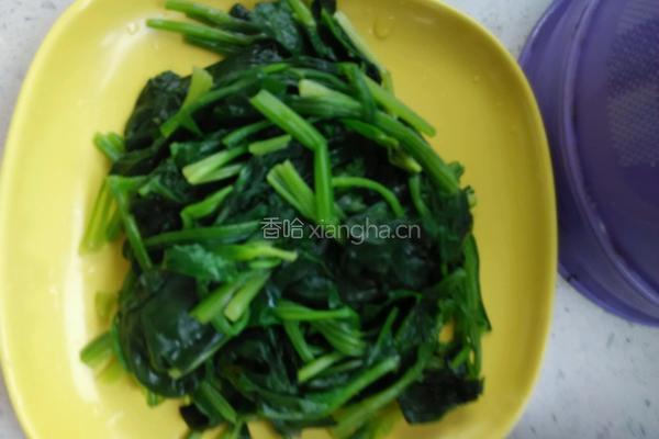 凉拌蒜末菠菜的做法图解10