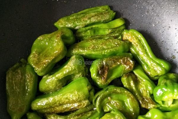 糖醋虎皮青椒的做法图解6