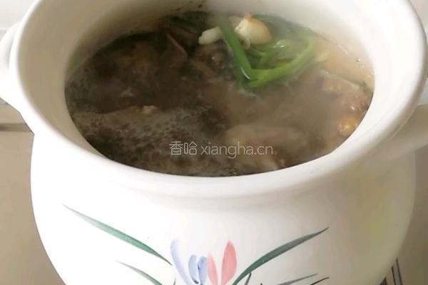 红枣淮山乳鸽汤的做法图解6