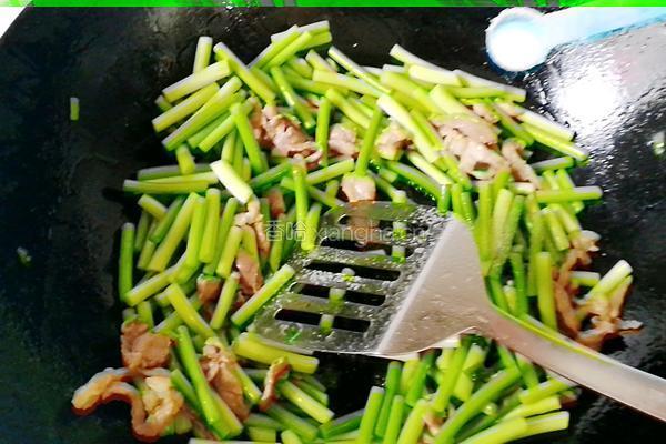 蒜苔炒肉丝的做法图解7