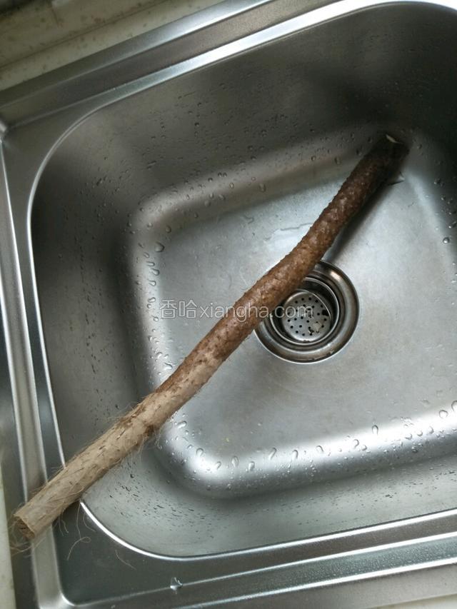 山药洗净削皮