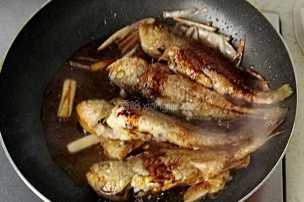 家常烧小黄花鱼的做法图解7