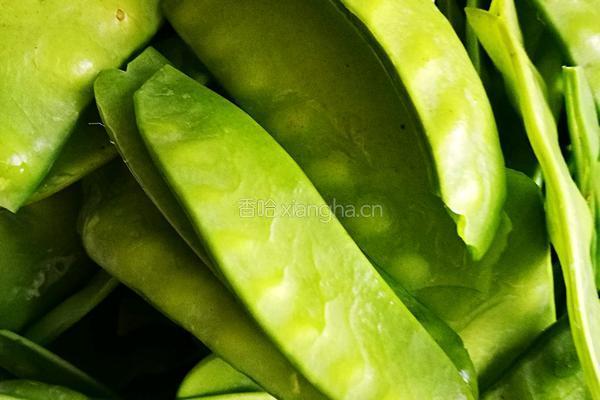 「Cathy边吃边营养」蒜蓉清炒荷兰豆的做法图解3