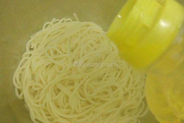 洋葱酱炒意粉的做法图解5