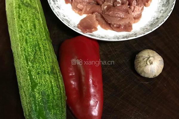 土黄瓜肉片的做法图解1