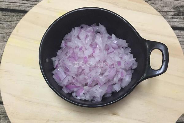 洋葱牛肉饼的做法图解3