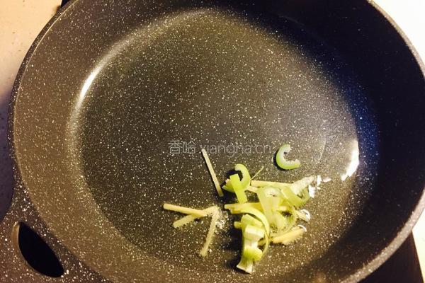 口蘑炒西芹的做法图解8