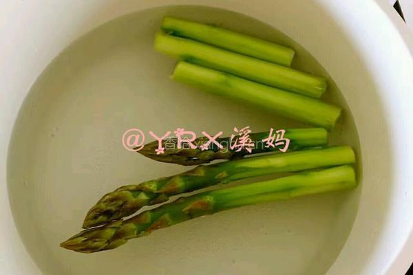 豌豆芦笋浓汤的做法图解5