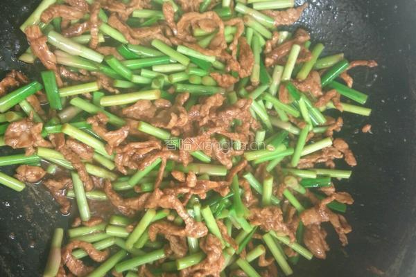 肉丝蒜苔炒饼的做法图解7