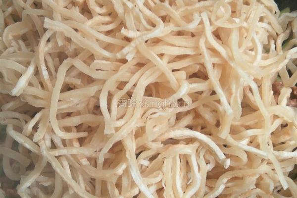 肉丝蒜苔炒饼的做法图解8