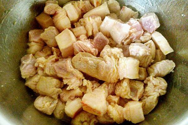 红烧肉香菇胡萝卜焖饭的做法图解4