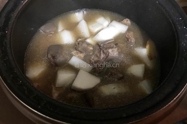羊肉炖萝卜汤的做法图解8