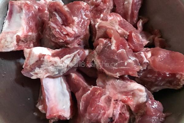 红烧排腔骨的做法图解1