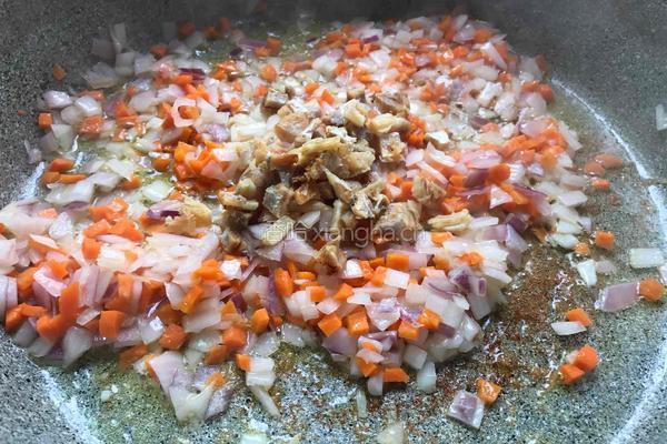咸鱼鸡粒炒饭的做法图解9