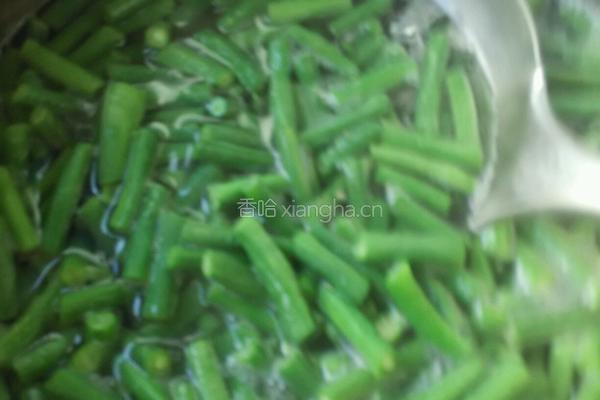 长豆角炒肉末菠菜鸡蛋汤的做法图解5