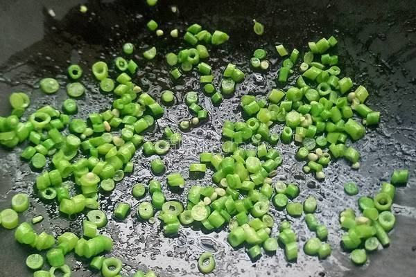 鸡蛋炒豆角的做法图解7
