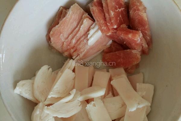 土豆海带炖豆腐的做法图解2